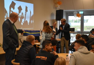 Praktiska Jönköping inviger sina nya skollokaler